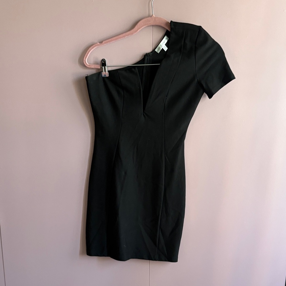 Black One-Shoulder Bodycon Dress